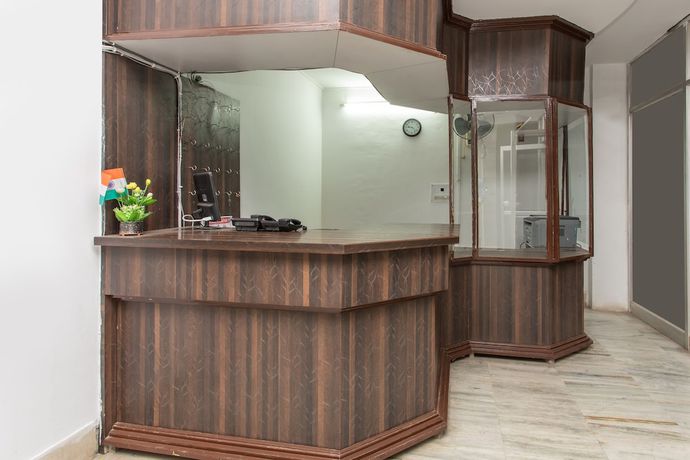 Imagen de los interiores del Hotel OYO 28062 Kamla Shree. Foto 19
