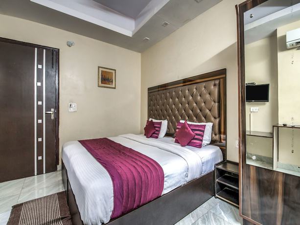 Imagen de la habitación del Hotel OYO 2807 Crosswinds Residency, Noida. Foto 6