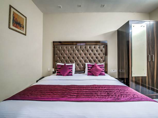 Imagen de la habitación del Hotel OYO 2807 Crosswinds Residency, Noida. Foto 15