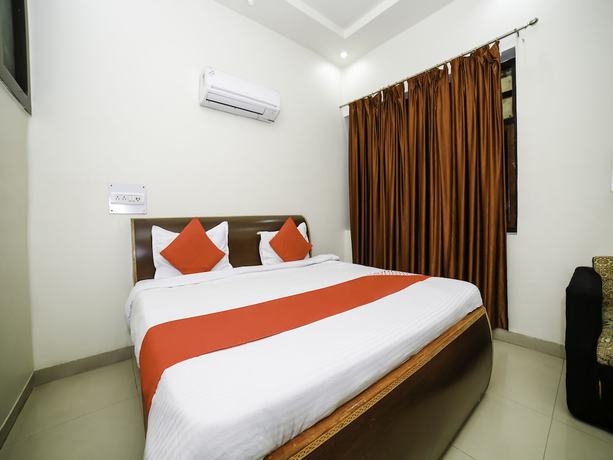 Imagen de la habitación del Hotel OYO 28071 Prakash Regency. Foto 11