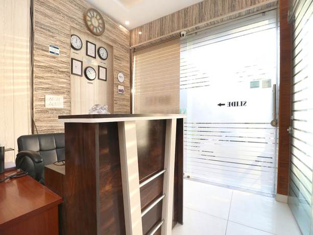 Imagen de los interiores del Hotel OYO 28142 Sharrytel. Foto 18