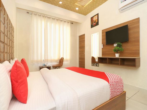 Imagen de la habitación del Hotel OYO 28142 Sharrytel. Foto 9
