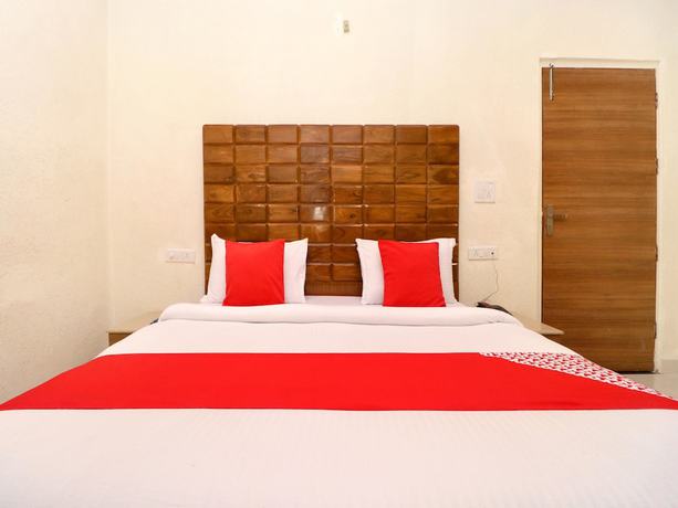 Imagen de la habitación del Hotel OYO 28142 Sharrytel. Foto 11