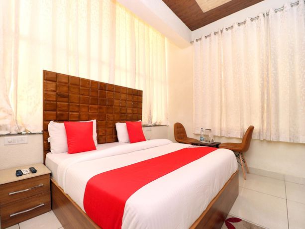 Imagen de la habitación del Hotel OYO 28142 Sharrytel. Foto 13