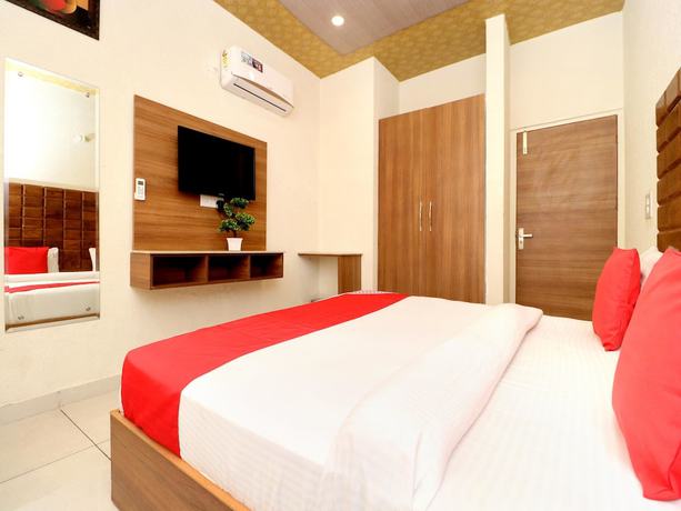 Imagen de la habitación del Hotel OYO 28142 Sharrytel. Foto 15