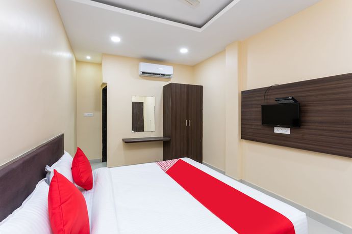 Imagen de la habitación del Hotel OYO 28247 SMR Palace. Foto 13