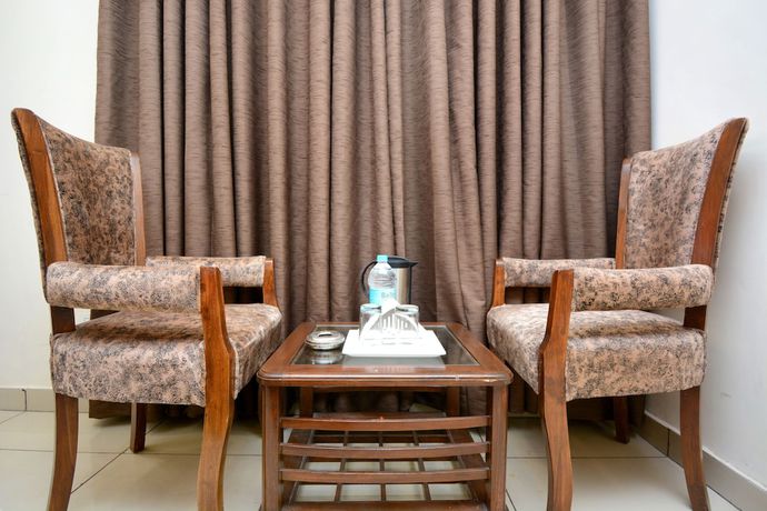 Imagen de la habitación del Hotel OYO 28335 Classic. Foto 3