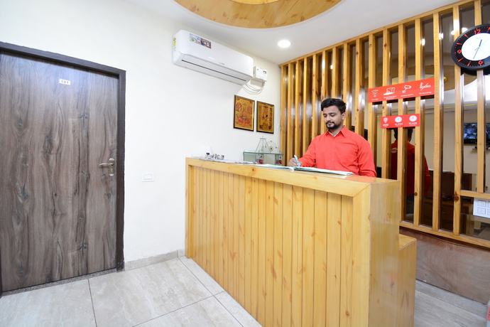Imagen de los interiores del Hotel OYO 28335 Classic. Foto 19