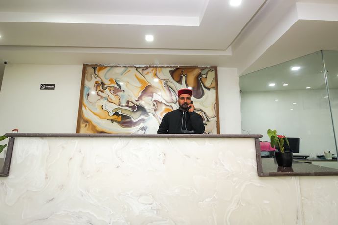 Imagen de los interiores del Hotel OYO 28425 Dal Lake Resort. Foto 18