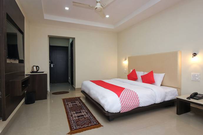 Imagen de la habitación del Hotel OYO 28425 Dal Lake Resort. Foto 9
