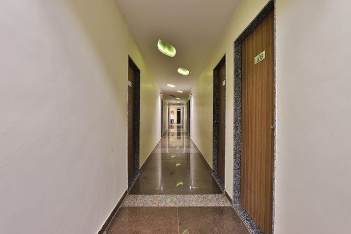 Imagen de los interiores del Hotel OYO 28444 Ab Apple. Foto 18