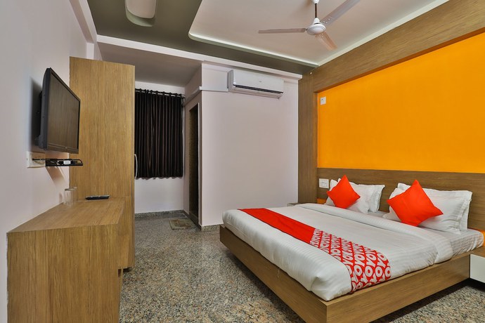 Imagen de la habitación del Hotel OYO 28444 Ab Apple. Foto 8