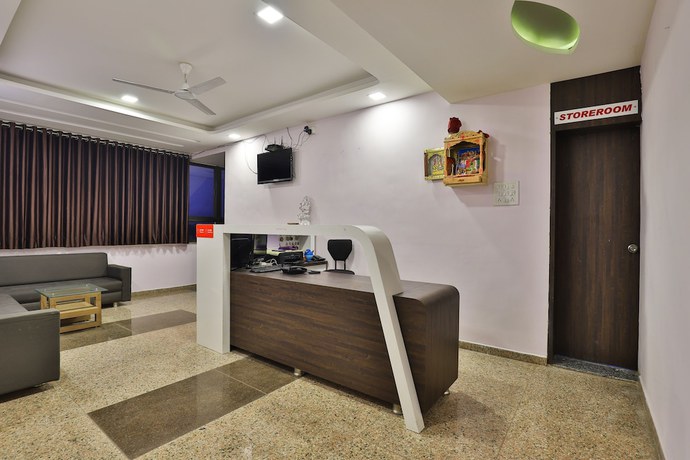 Imagen de los interiores del Hotel OYO 28444 Ab Apple. Foto 20