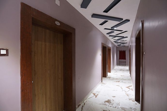Imagen de los interiores del Hotel OYO 28645 Nirmalya Plaza. Foto 16