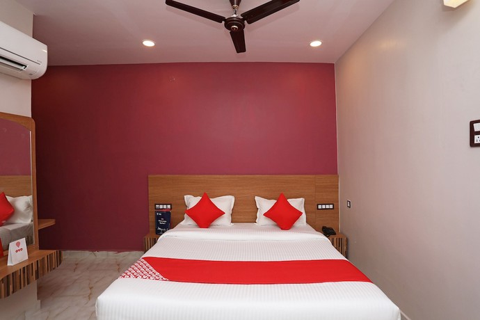 Imagen de la habitación del Hotel OYO 28645 Nirmalya Plaza. Foto 12