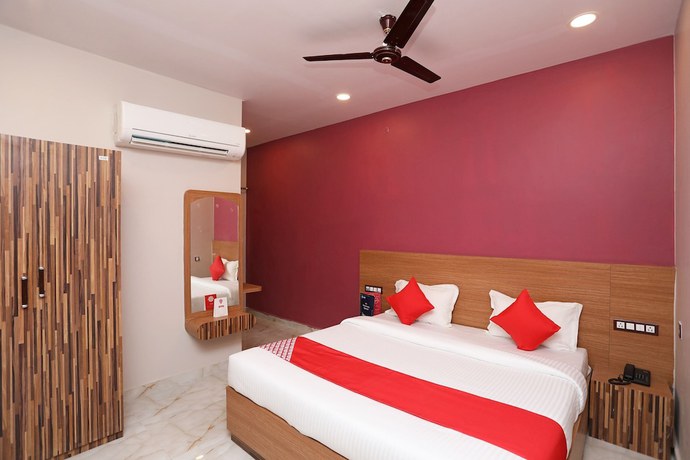 Imagen de la habitación del Hotel OYO 28645 Nirmalya Plaza. Foto 14