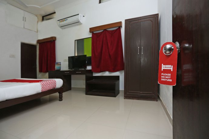 Imagen de la habitación del Hotel OYO 2877 Narayana Palace. Foto 2