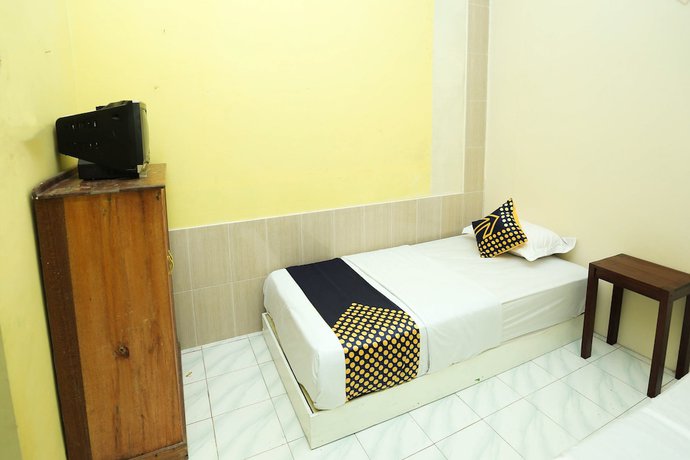 Imagen de la habitación del Hotel OYO 2879 Pondok Bunda Syariah. Foto 12