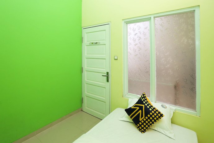 Imagen de la habitación del Hotel OYO 2879 Pondok Bunda Syariah. Foto 15