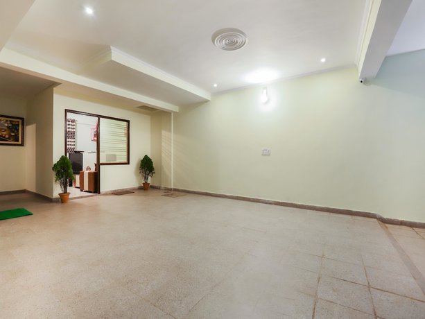 Imagen de los interiores del Hotel OYO 29022 Golden Imperial. Foto 13