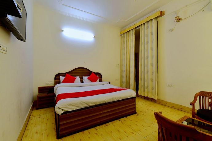 Imagen de la habitación del Hotel OYO 29302 Besillio Grand Hotel. Foto 16
