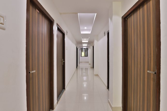 Imagen de los interiores del Hotel OYO 29317 Milan Guest House. Foto 16