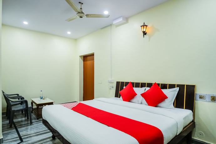Imagen de la habitación del Hotel OYO 30000 Panghat. Foto 3