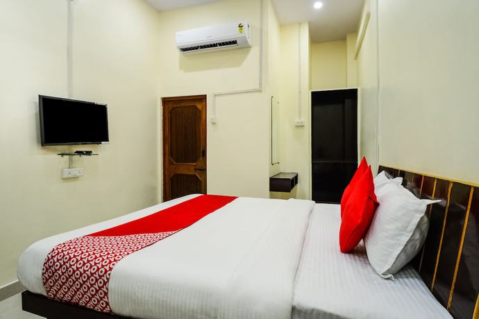 Imagen de la habitación del Hotel OYO 30000 Panghat. Foto 4