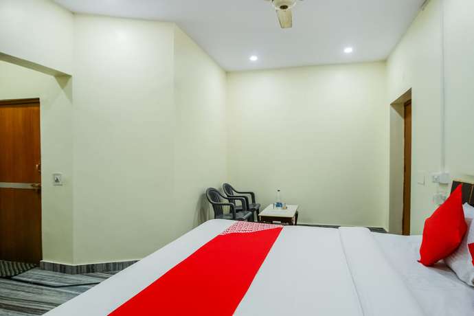Imagen de la habitación del Hotel OYO 30000 Panghat. Foto 13