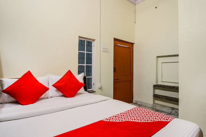 Imagen de la habitación del Hotel OYO 30000 Panghat. Foto 16
