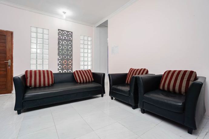 Imagen de los interiores del Hotel OYO 3006 Falisha Homestay Syariah. Foto 14