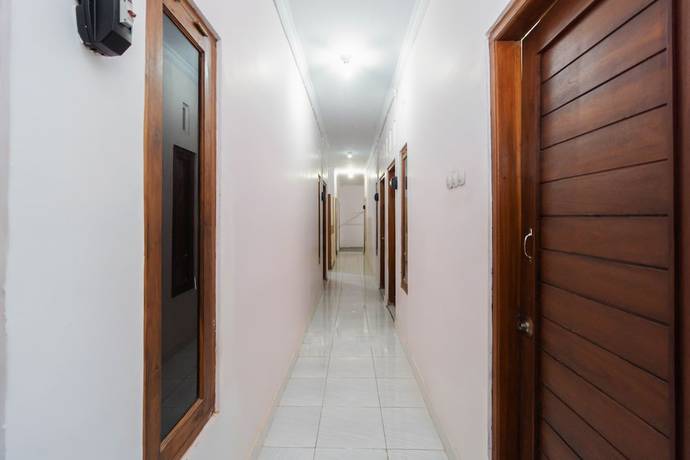 Imagen de los interiores del Hotel OYO 3006 Falisha Homestay Syariah. Foto 15