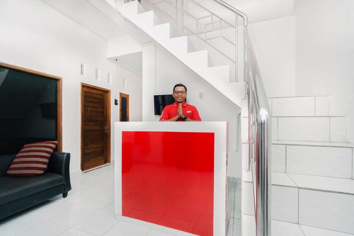 Imagen de los interiores del Hotel OYO 3006 Falisha Homestay Syariah. Foto 16