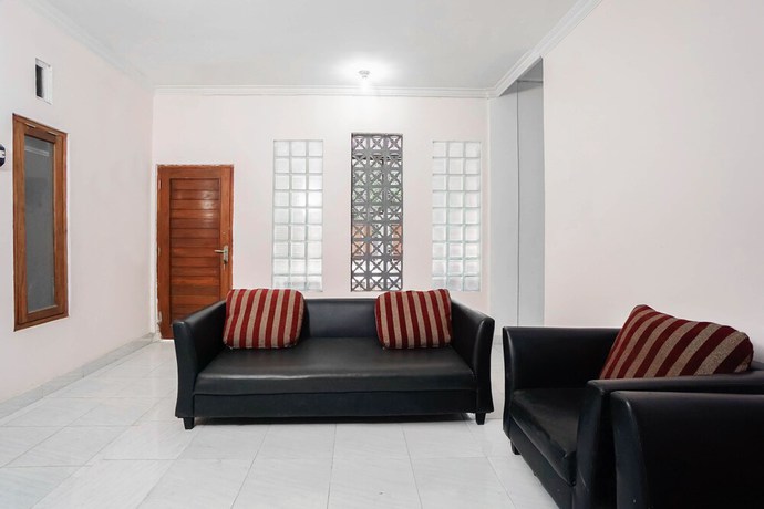 Imagen de los interiores del Hotel OYO 3006 Falisha Homestay Syariah. Foto 18