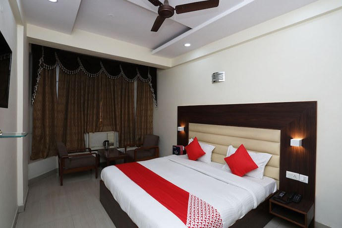 Imagen de la habitación del Hotel OYO 30068 Kesar Palace. Foto 9