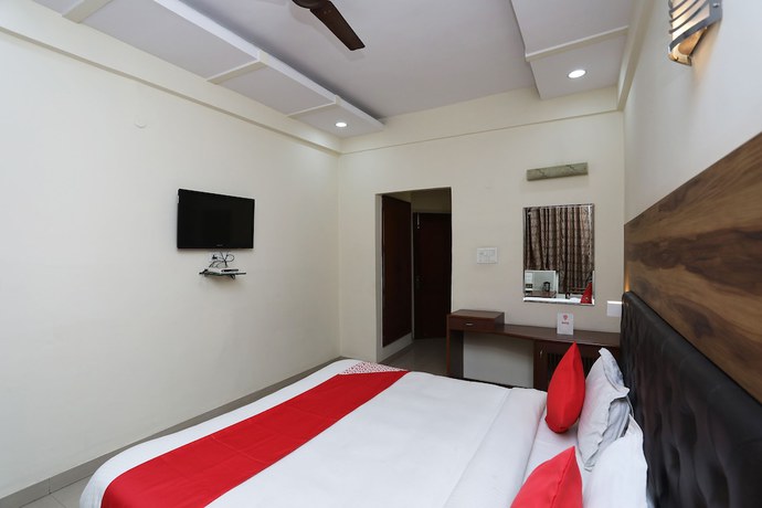Imagen de la habitación del Hotel OYO 30068 Kesar Palace. Foto 12
