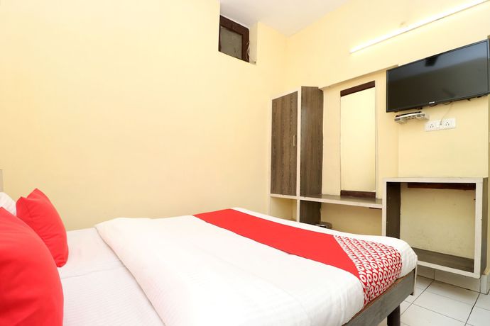 Imagen de la habitación del Hotel OYO 30127 Sabina International. Foto 6