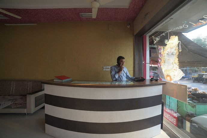 Imagen de los interiores del Hotel OYO 30243 Sanwariya Bhagwan. Foto 18