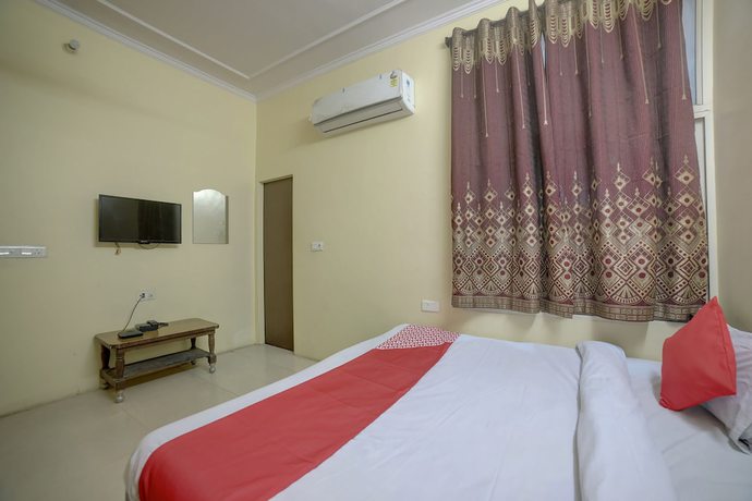 Imagen de la habitación del Hotel OYO 30243 Sanwariya Bhagwan. Foto 11