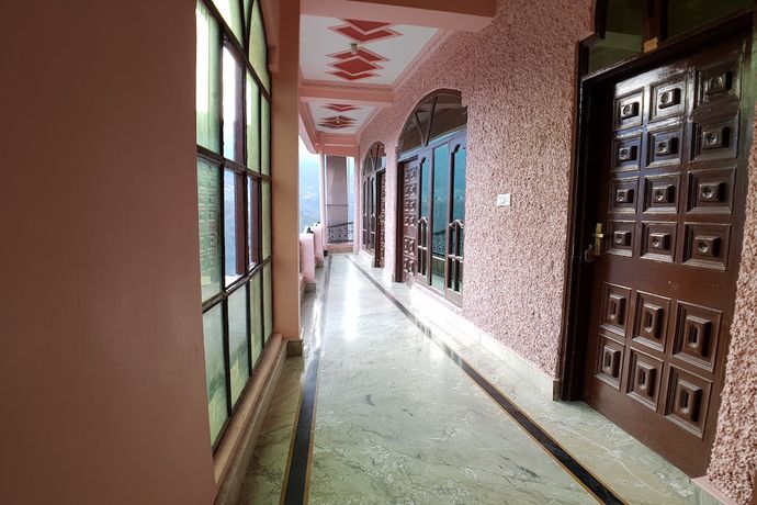Imagen de los interiores del Hotel OYO 30576 Satyam Regency. Foto 15