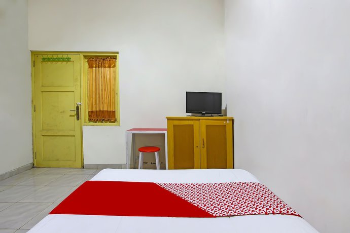 Imagen de la habitación del Hotel OYO 3060 Al Fatih Guest House Syariah. Foto 8