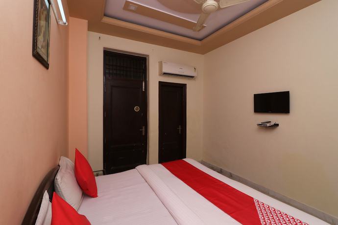 Imagen de la habitación del Hotel OYO 30740 Gurudham Vrindavan. Foto 2