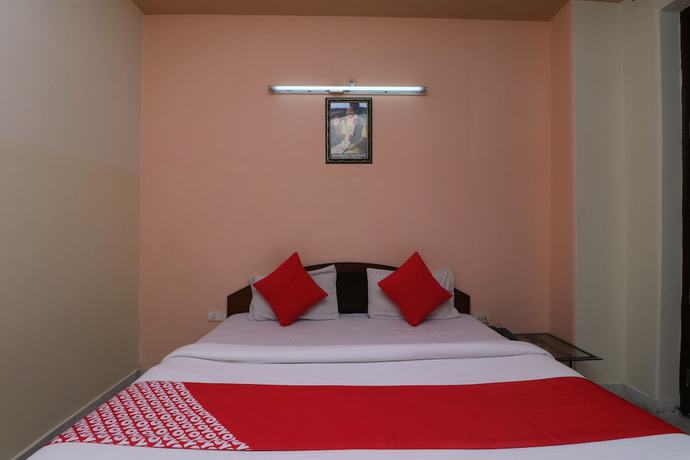 Imagen de la habitación del Hotel OYO 30740 Gurudham Vrindavan. Foto 10