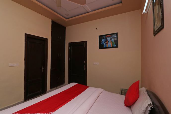 Imagen de la habitación del Hotel OYO 30740 Gurudham Vrindavan. Foto 14