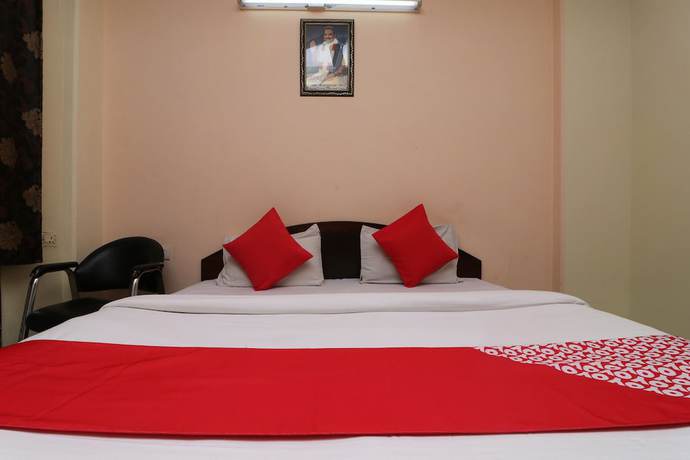 Imagen de la habitación del Hotel OYO 30740 Gurudham Vrindavan. Foto 15