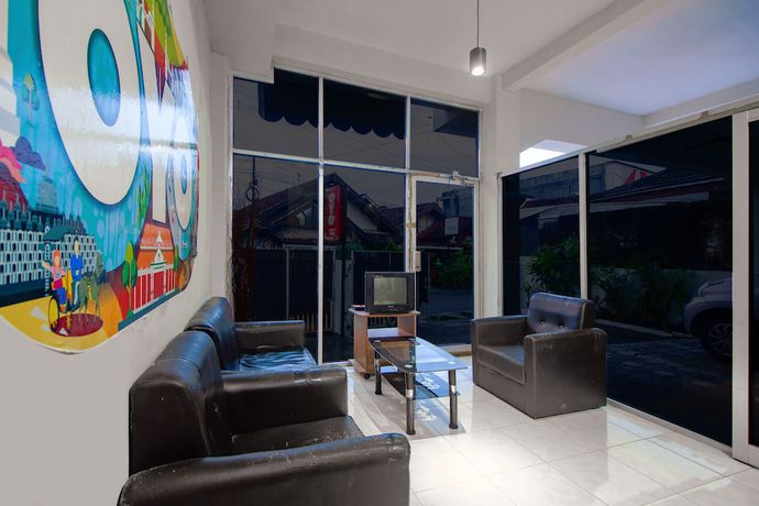 Imagen de los interiores del Hotel OYO 3083 D Kost 3 Syariah. Foto 10