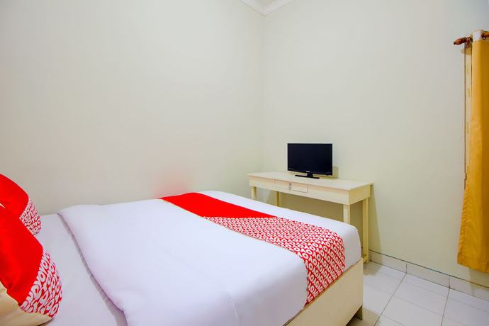 Imagen de la habitación del Hotel OYO 3083 D Kost 3 Syariah. Foto 8