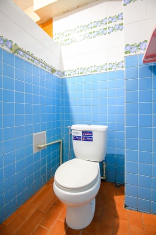 Imagen de la habitación del Hotel OYO 309 Ze Residence Ram Intra. Foto 13
