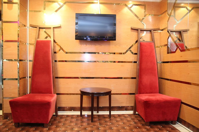 Imagen de los interiores del Hotel OYO 329 Down Town. Foto 13