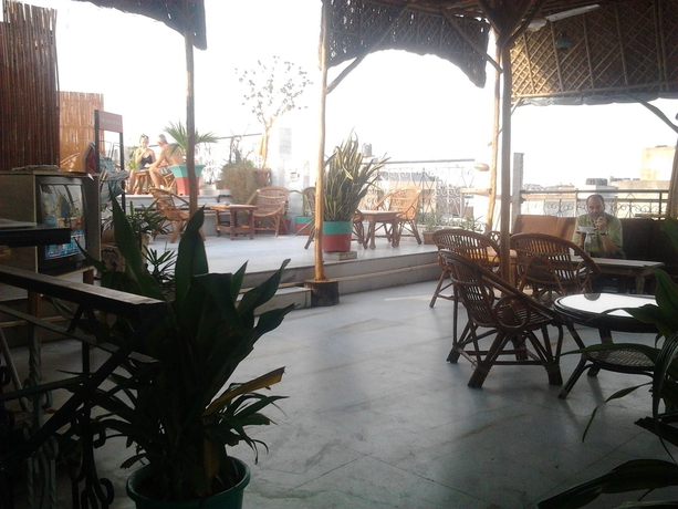 Imagen del bar/restaurante del Hotel OYO 3349 Hotel Anoop. Foto 2